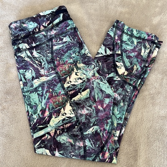 Lululemon Run: Inspire Crop II - Picture 8 of 11